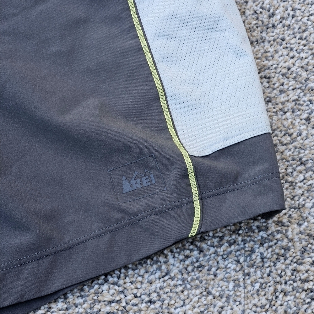 REI Mens Climbing Biking Shorts Gray Black Hip Pockets Outdoor Athletic Medium - Picture 2 of 11